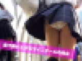 渋〇で見つけたJKが歩道橋でダブルパンチラ♪【sl03】