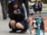 制服姿の可愛いコを発見！！（ＦＨＤ）大変です！！パンツが見えてますよ４１