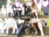 お座りお姉さん発見！！（ＦＨＤ）大変です！！何かに夢中になり、パンツが見えてますよ１８８