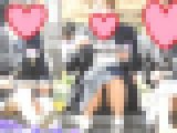お弁当を食べているＭ字美少女を発見！！（ＦＨＤ）黒系パンチラのＣちゃん！！大変です！！パンツが見えてますよ特別編３０