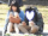 お座りお姉さん発見！！（ＦＨＤ）大変です！！パンツが見えてますよ１００
